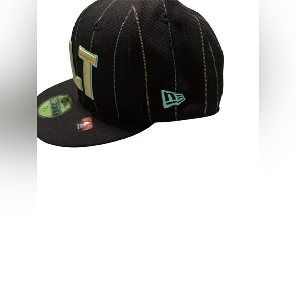 Charlotte Hornets New Era 59FIFTY Hat 2022 City Edition Fitted Size 7 1/8 - Picture 4 of 8